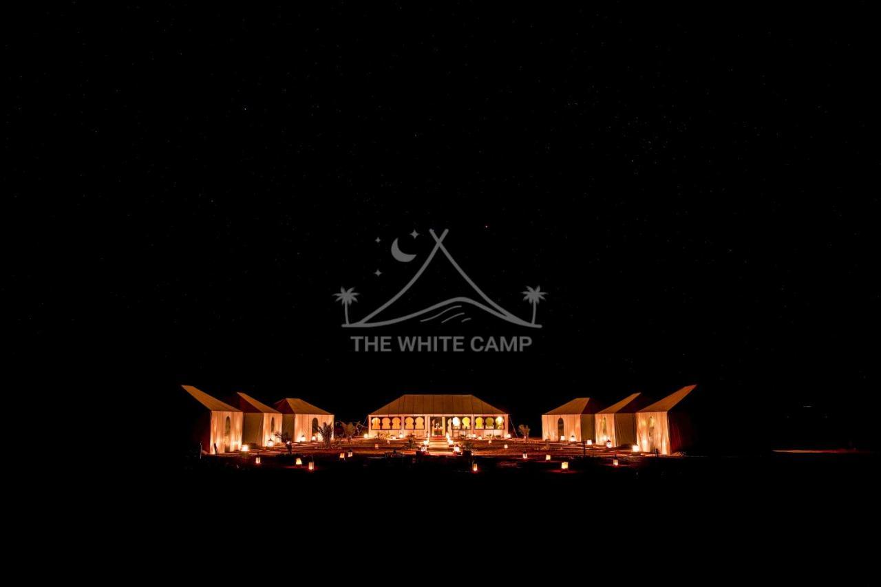 The White Camp - Your Merzouga Luxury Desert Camp & Erg Chebbi Dunes Camel Riding מראה חיצוני תמונה