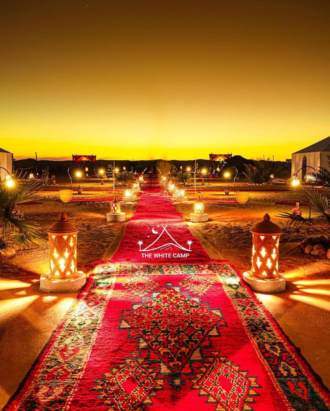 The White Camp - Your Merzouga Luxury Desert Camp & Erg Chebbi Dunes Camel Riding מראה חיצוני תמונה