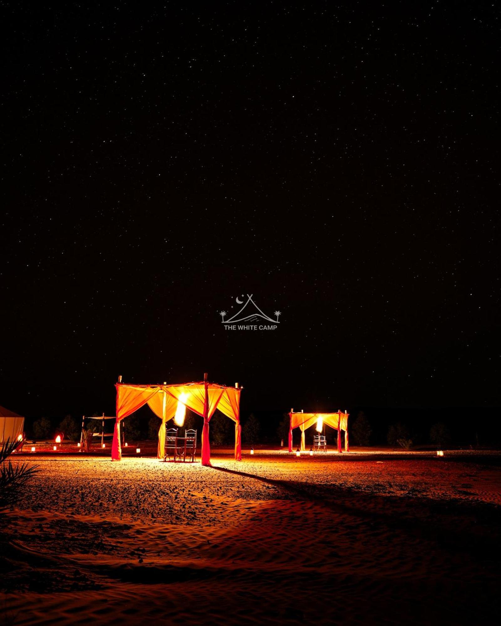 The White Camp - Your Merzouga Luxury Desert Camp & Erg Chebbi Dunes Camel Riding מראה חיצוני תמונה