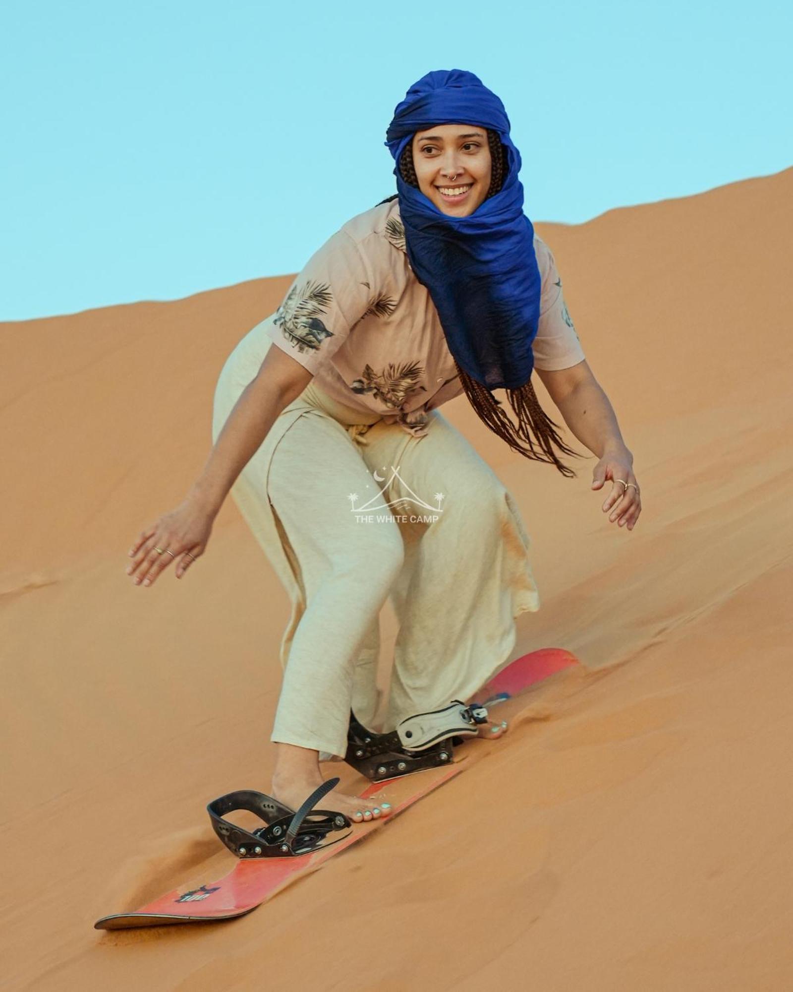 The White Camp - Your Merzouga Luxury Desert Camp & Erg Chebbi Dunes Camel Riding מראה חיצוני תמונה