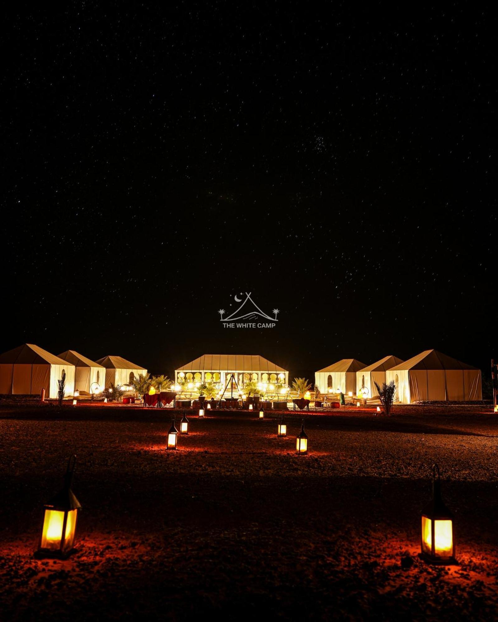 The White Camp - Your Merzouga Luxury Desert Camp & Erg Chebbi Dunes Camel Riding מראה חיצוני תמונה